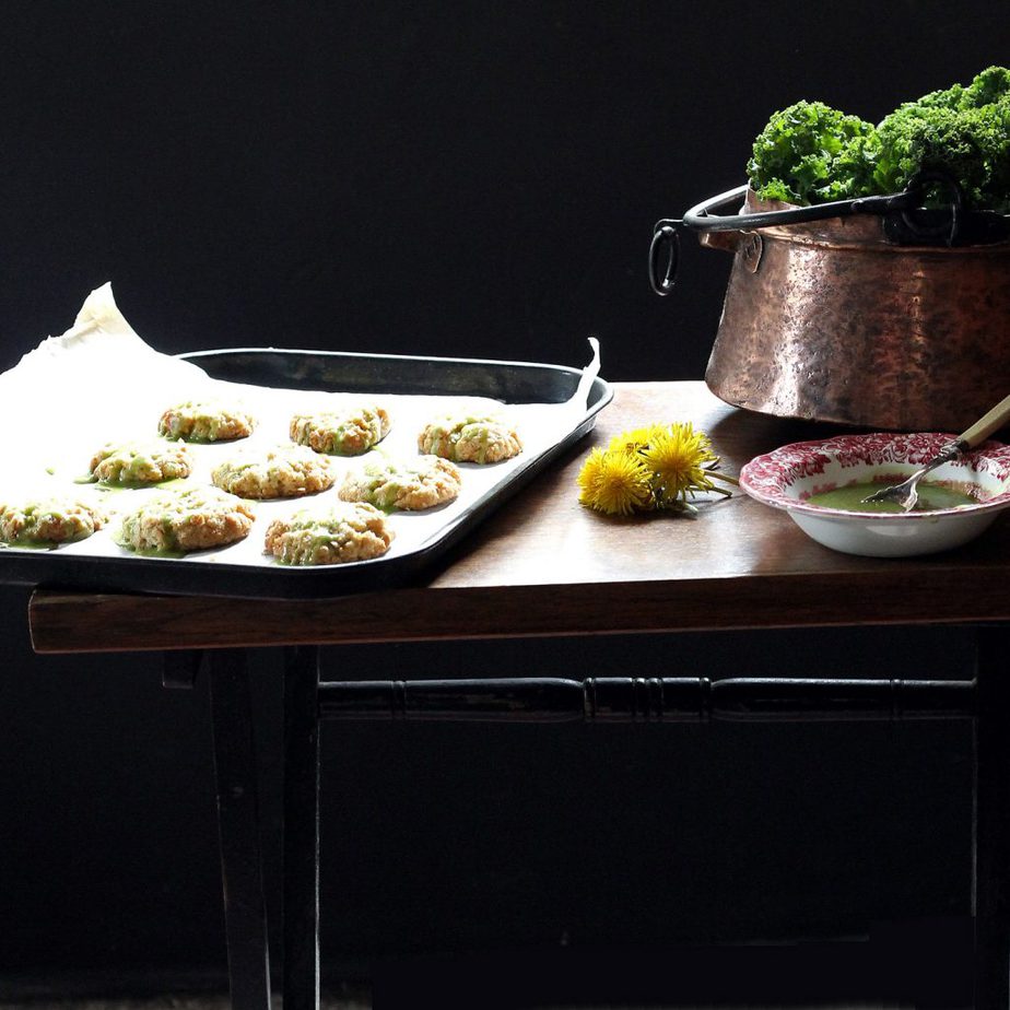 Dandelion Petal and Lemon Cookies with Kale Lemon Drizzle | VeggieDesserts Blog