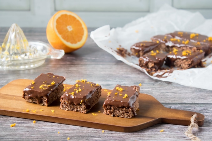 These vegan chocolate orange oat bars are flavoured with citrus and chocolate - a winning combination. A tasty dessert or snack. 