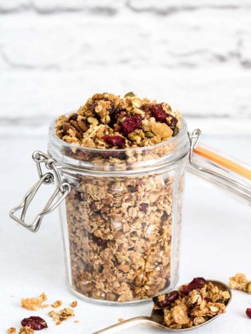 Gingerbread granola is simple to make, but is bursting with freshness and flavour. Vegan.