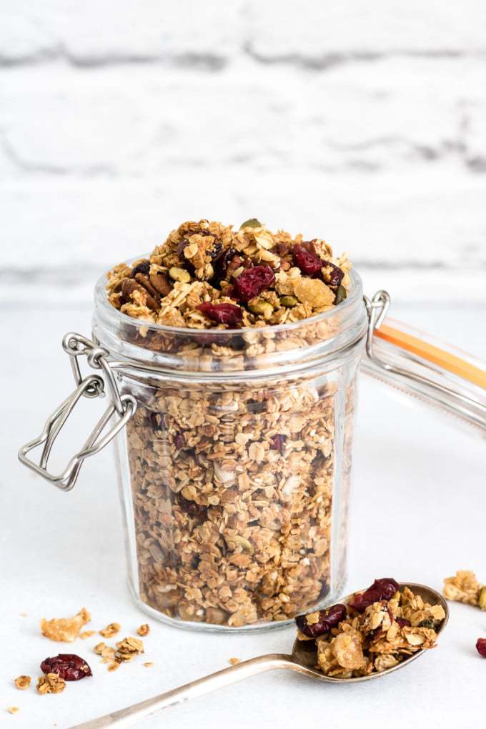 Gingerbread granola is simple to make, but is bursting with freshness and flavour. Vegan. 