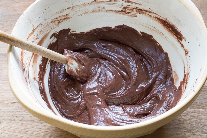 How to Make Easy Vegan Chocolate Cupcakes - Step 3
