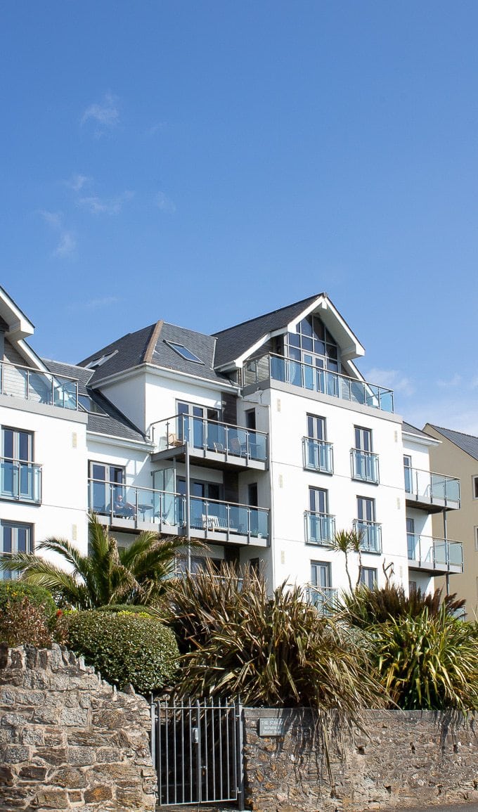 The exterior of Gylly Sunrise - self catering penthouse apartment in Falmouth, Cornwall. Bookable through Classic Cottages. 