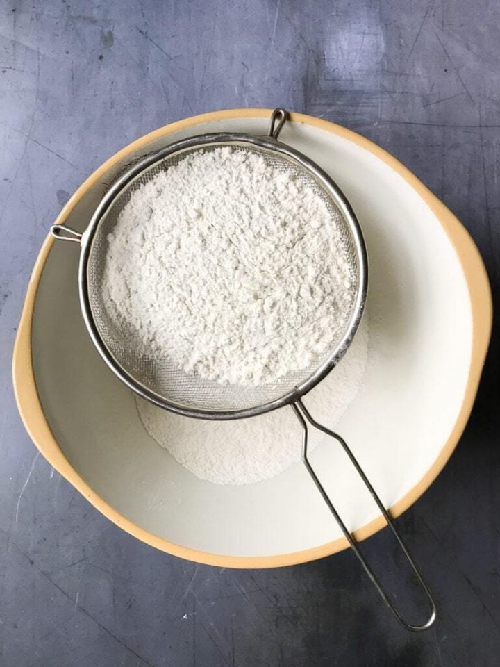 Easy Vegan Lemon Cake - Veggie Desserts