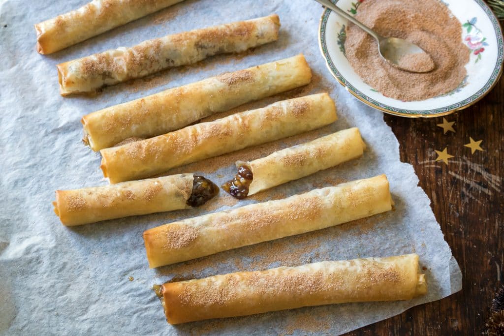 Easy mince pie filo cigars - a great Christmas recipe and an alternative to mince pies. Easily vegan. 