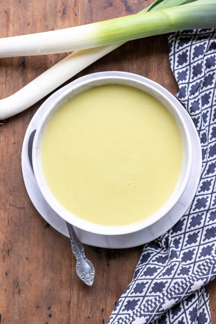 Easy Creamy Potato Leek Soup - Veggie Desserts