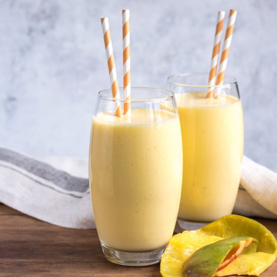 Mango Shake - Veggie Desserts