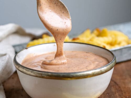 zaxby's dressings Zaxbys Sauce- Zax Sauce, Hot Sauce, Burger Sauce, BBQ Sauce, Wing Sauce, Special Dipping Sauce for Chicken Fingers, Burgers, Fry Sauce- 1 Bottle Zax Spicy, 1 Bottle Zax Sauce, 16 Fl Oz (Pack of 2) : Grocery & Gourmet Food spicy dressing that delivers classic Zaxbys flavor and enhances everything on your plate Review: Zaxby's Retail Zax Sauces