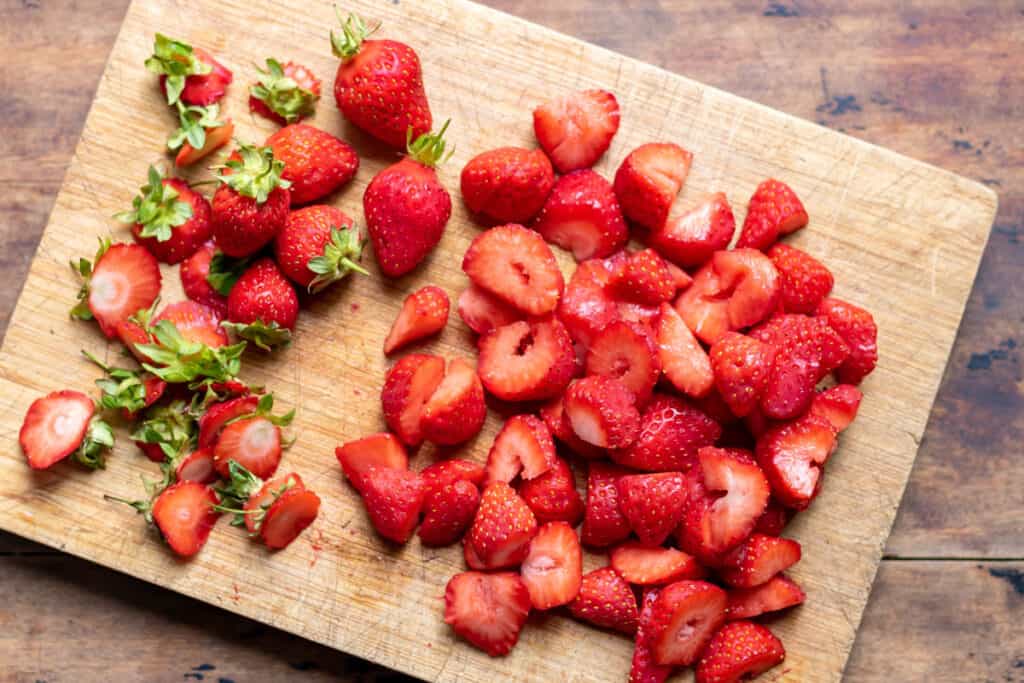 Easy Strawberry Syrup - Veggie Desserts