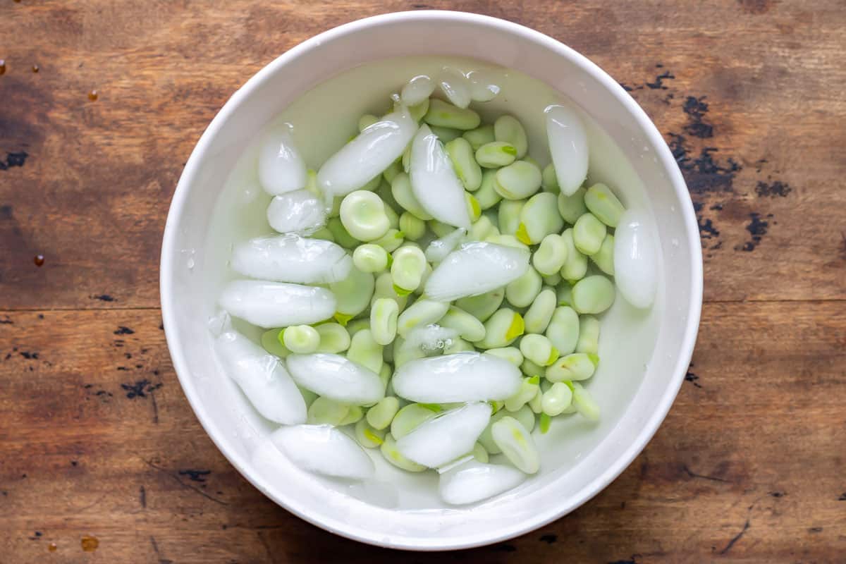 Ice bath with broad beans.