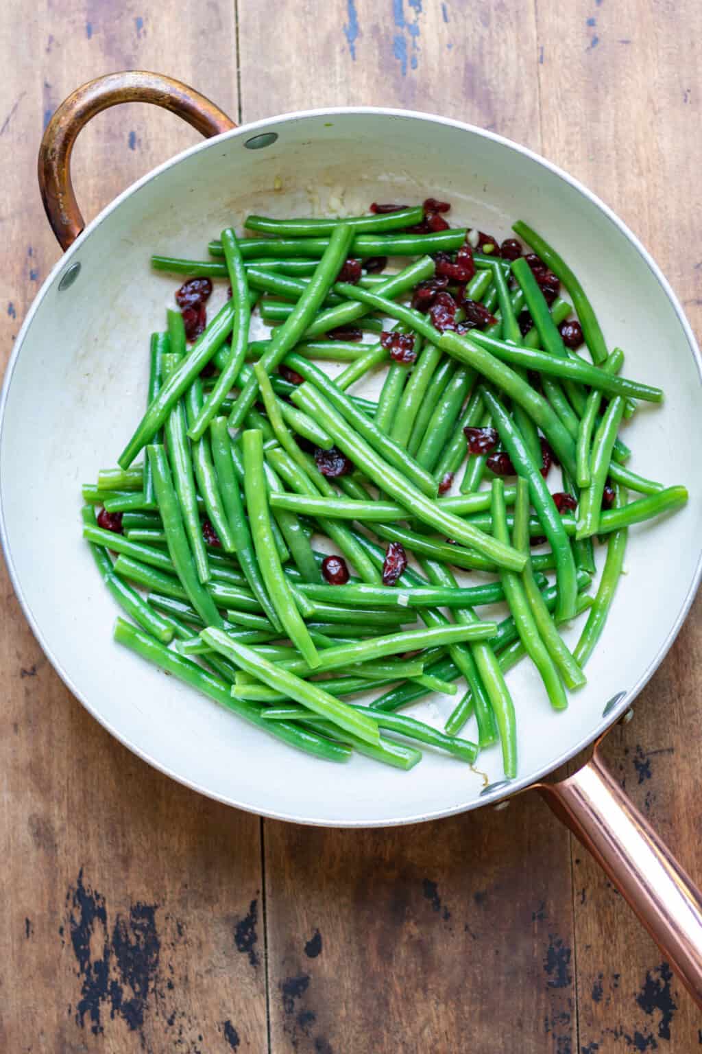 Green Beans with Cranberries and Pecans - Veggie Desserts