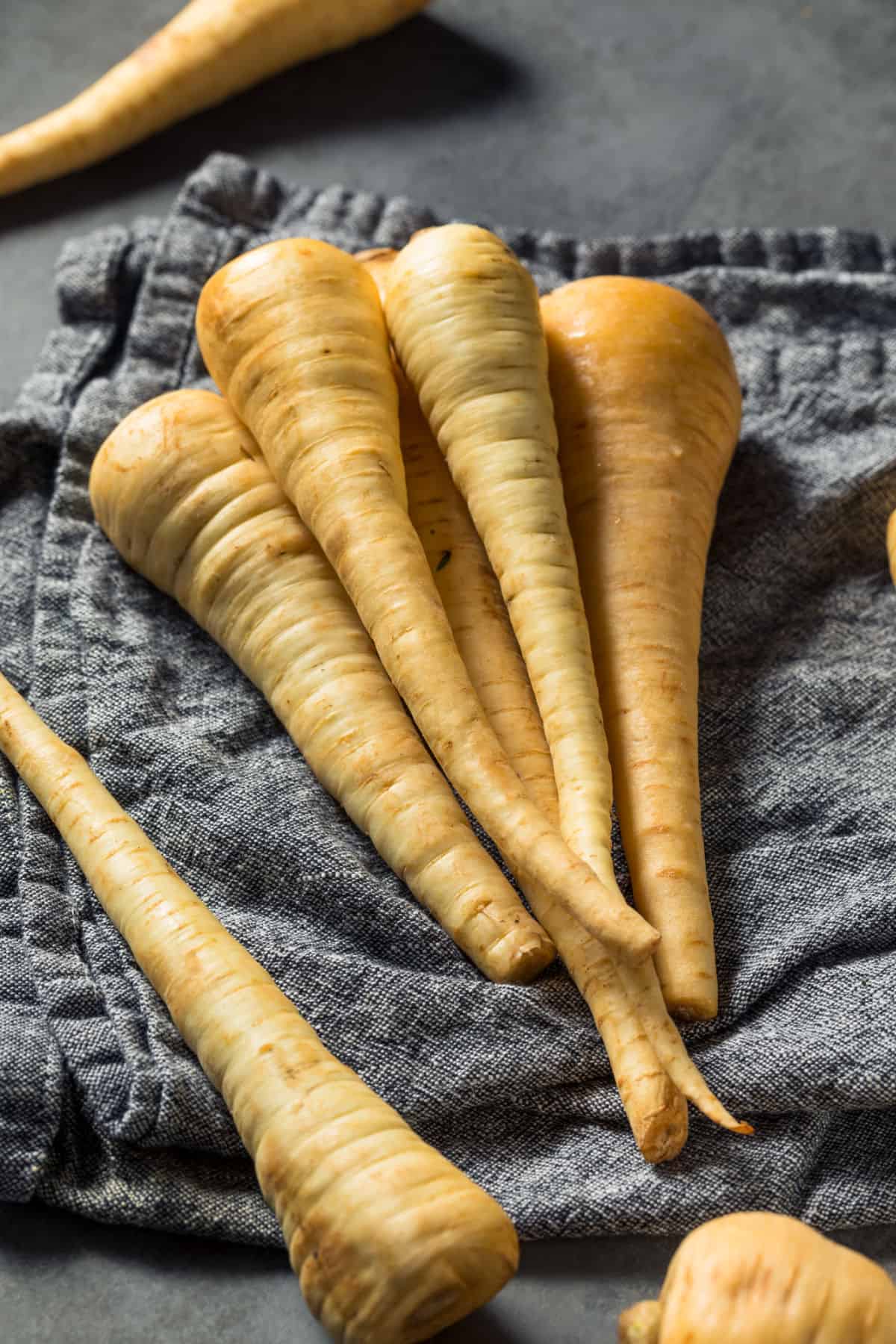 A pile of parsnips.