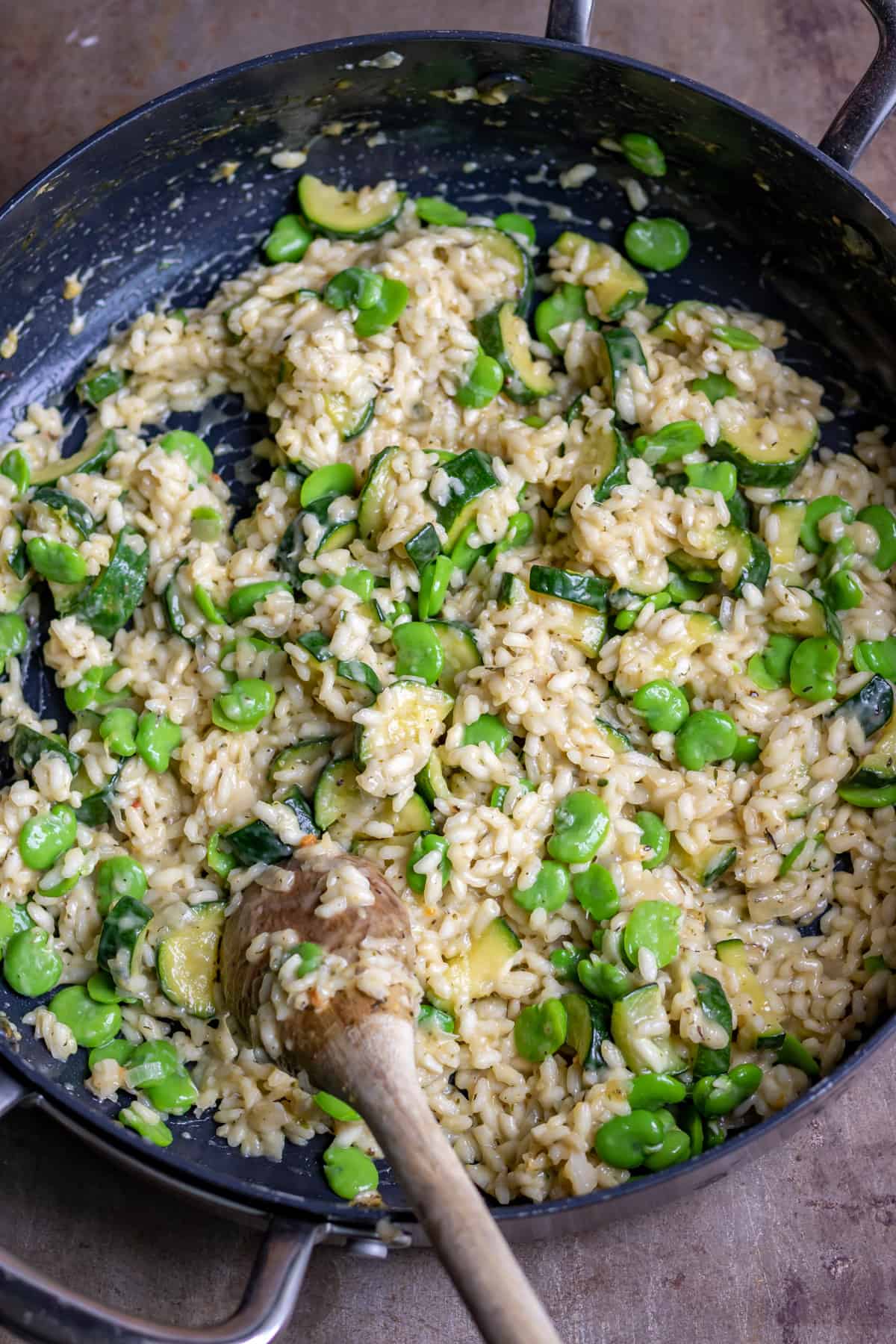 Finished risotto in a pan.