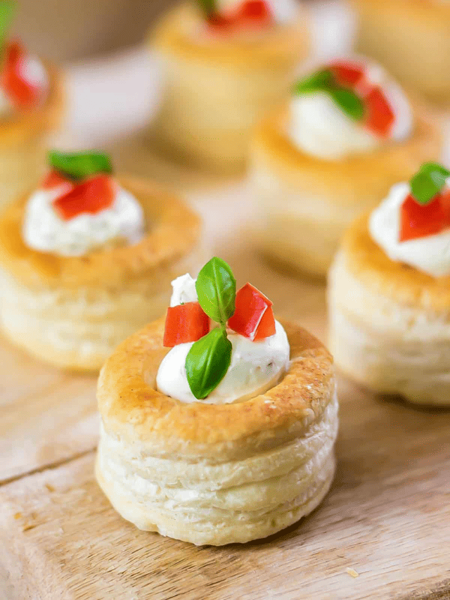 GARLIC AND CHEESE VOL AU VENTS STORY Veggie Desserts