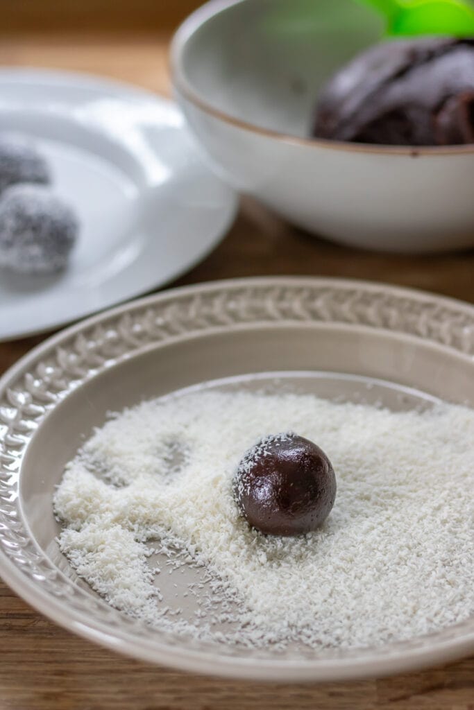 Romkugler Danish Rum Balls Veggie Desserts