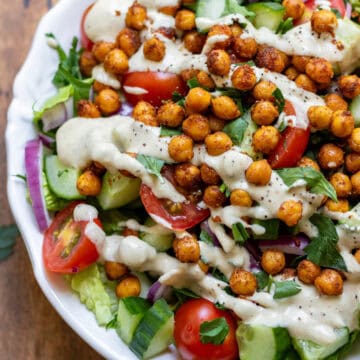 Close up of chickpea shawarma salad in a serving dish.