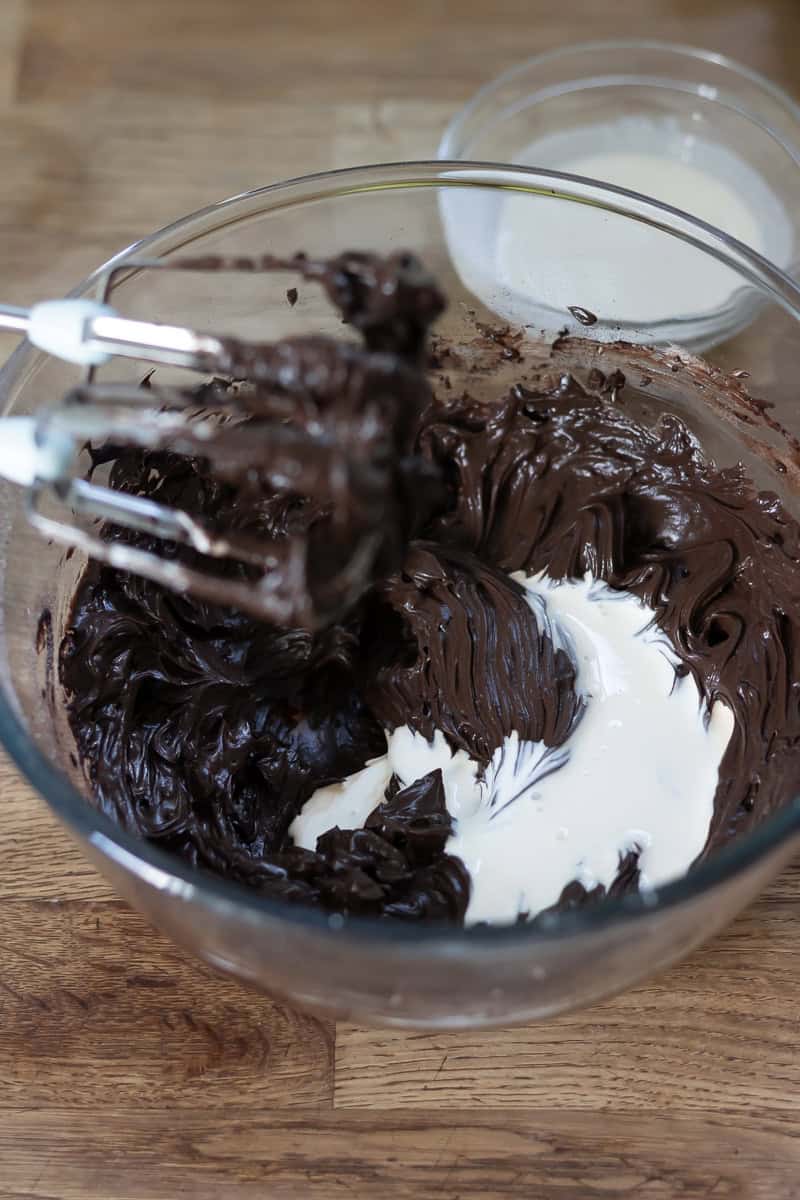 Double cream added to the cheesecake dip.